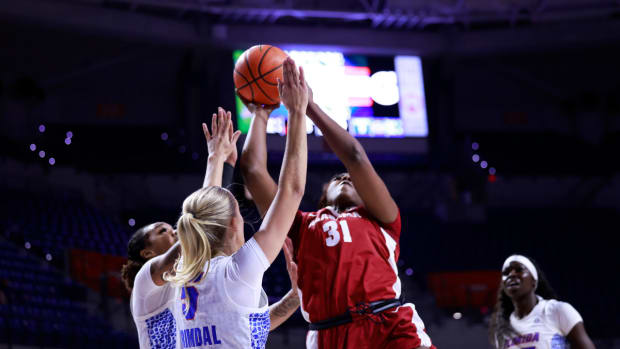 Jada Rice fights for a rebound - Alabama women's basketball at Florida